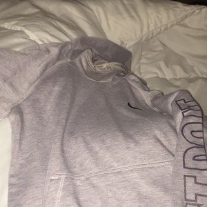 NIKE SWEATER